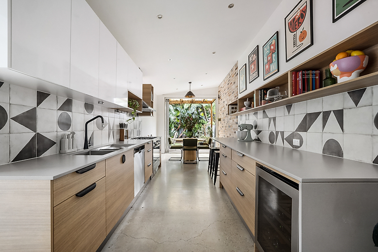3 Frazer Street, Dulwich Hill Auction by Adrian William